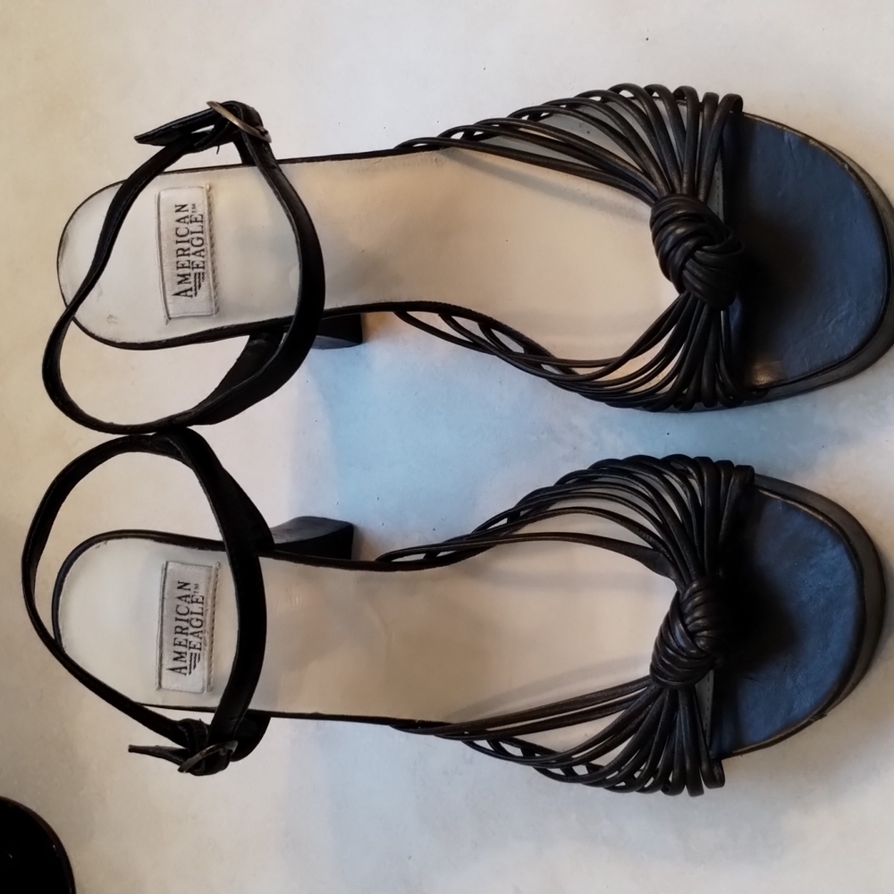 American Eagle leather upper ankle strap platform sandals, cute!